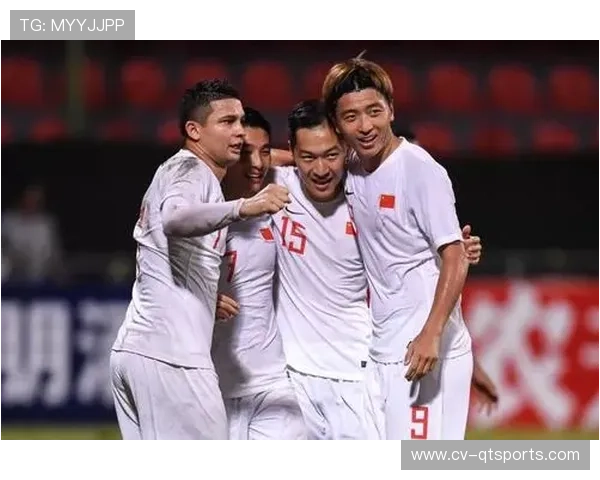 “中国球员杨瀚森随开拓者出征，因面部挫伤出战成疑”